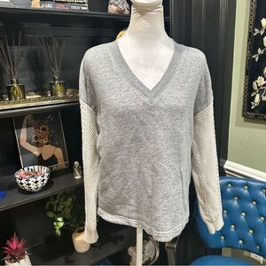 Cabi Fusion V-neck Long Sleeve Cable Knot Sweater Size Medium